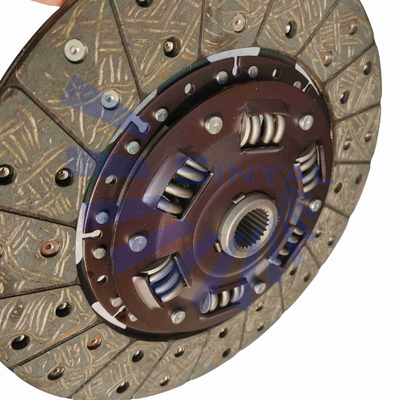 Le système d'embrayage est équipé d'un système d'embrayage de type FE334 4D32 4D34.4