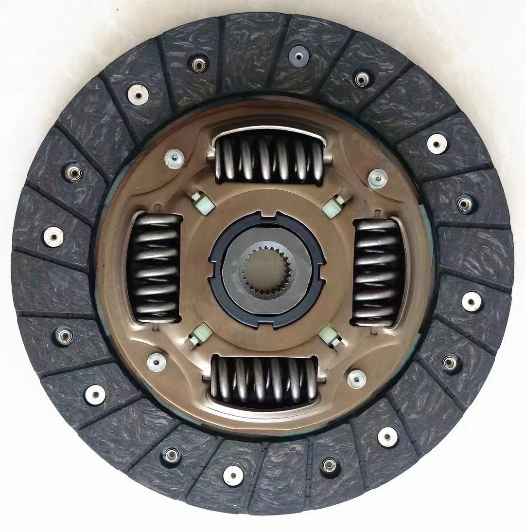 La plaque d'embrayage DAWOO 1.5/ 1.8 OPEL 1.8 90236571/ 0664104/ A15MF/ C18LE/ C18NZ